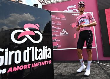 Del Toro no suelta el liderato y sigue brillando en el Giro de Italia