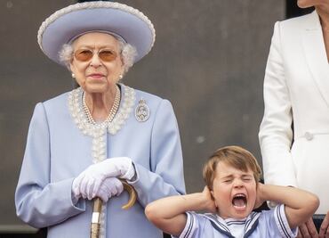 Príncipe Luis se roba las miradas en el festejo de la reina Isabel (fotos)