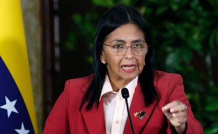 Trump dice que Venezuela entregará entre 30 y 50 millones de barriles de petróleo a EU