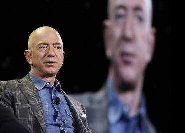 Jeff Bezos dona 100 millones de dólares a fundación de Obama