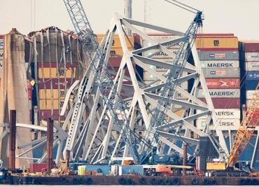 Continúa el complejo retiro de escombros del puente Francis Scott Key en Baltimore