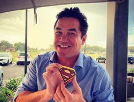 Dean Cain deja de ser Superman… para cazar migrantes con ICE: "Puedes unirte para detener lo peor de lo peor"