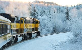 Sube al tren para 'perseguir' auroras boreales en Alaska en 2021