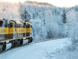 Sube al tren para 'perseguir' auroras boreales en Alaska en 2021