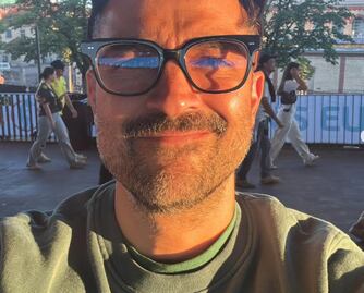 ExRBD denuncia robo en el AICM: le abrieron las maletas y robaron los regalos para sus hijos; "me da un coraje enorme"