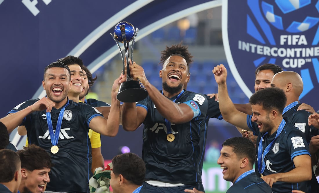 Pachuca golea a Botafogo, campeón de Libertadores, y avanza semifinales de la Copa Intercontinental. (Photo by KARIM JAAFAR / AFP)
