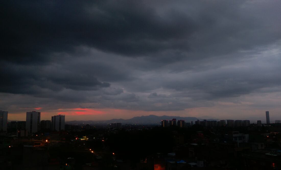 ¡Alerta en CDMX! Pronostican lluvias intensas y granizo en 14 alcaldías hoy por la tarde. Foto iStock / Alejandro Cruz