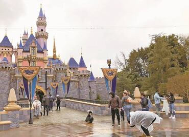¡Trabajo en Disneyland! Organizan feria de empleo para personal de seguridad