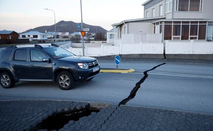 Ciudad islandesa evacuada por riesgo de erupción volcánica regresa por sus mascotas y pertenencias