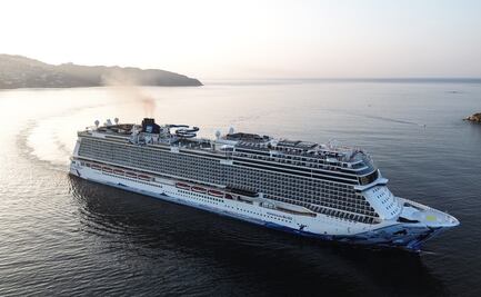 Acapulco recibe al primer crucero de turistas tras el huracán Otis