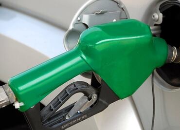 Este es el mejor día para cargar gasolina en EU