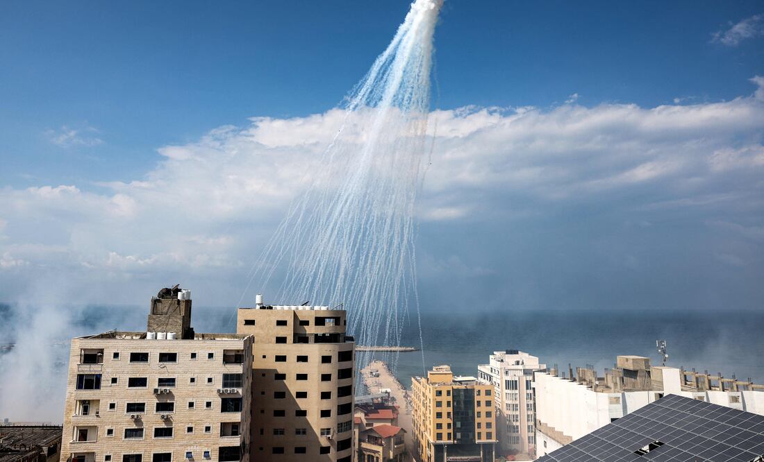 Israel ordena a sus ciudadanos del norte refugiarse ante infiltración aérea desde Líbano (Photo by MOHAMMED ABED / AFP)