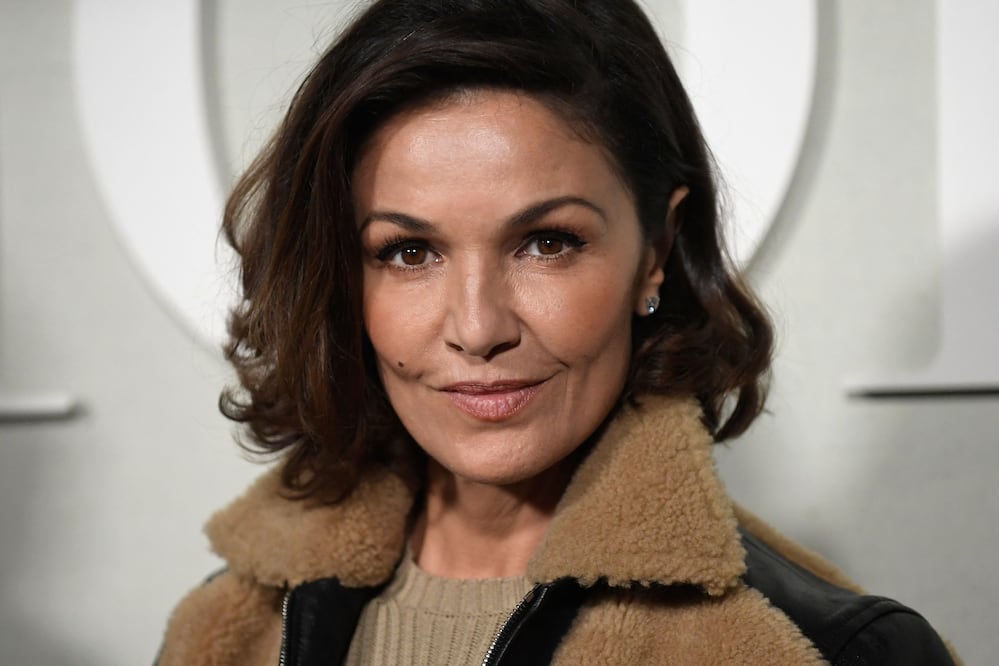 Muere la actriz Nadia Farès, de 57 años, tras trágico accidente en piscina: ¿Qué confirmaron sus hijas?. (Photo by JULIEN DE ROSA / AFP)