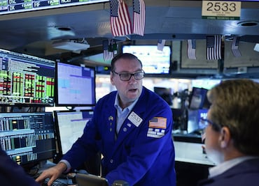 Wall Street cierra en rojo tras apagón informático global