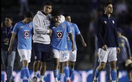 ¿Injusticia arbitral? Cruz Azul reclama polémicas decisiones tras su dramática eliminación ante América