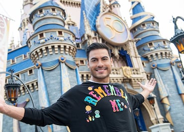 Carlos Rivera visita Walt Disney World por primera vez y revela sueño cumplido