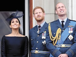 Príncipe William se prepara para el trono y su primera orden será retirar títulos reales a Harry y Meghan, aseguran