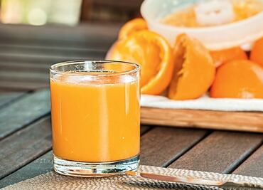 Beber jugo de frutas a diario aumenta el riesgo de muerte