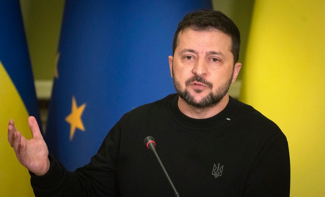 Ucrania debe "prepararse" para ataques rusos este invierno, advierte Zelenski. Foto: AP