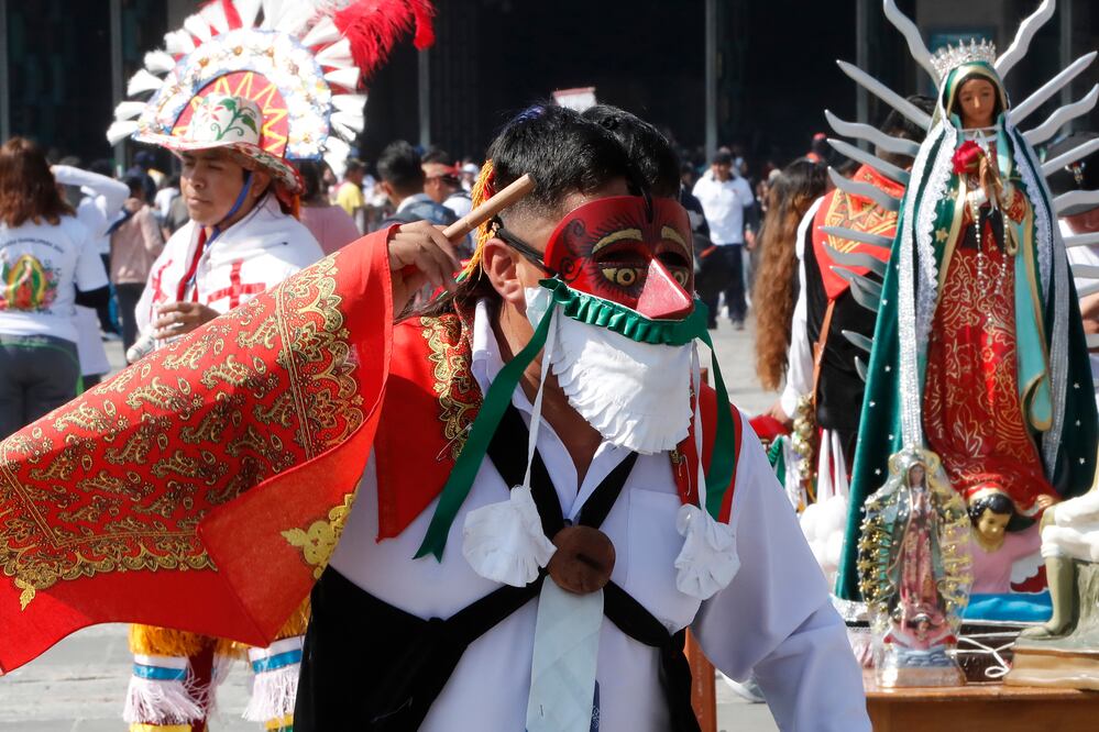 La Virgen de Guadalupe, entre fervor y sueños migrantes, impulsa economía en México. Foto: EFE