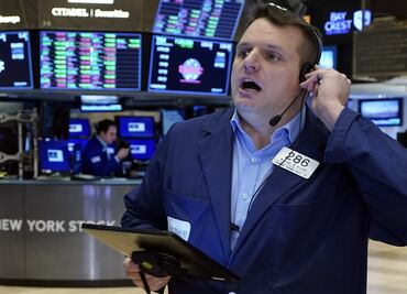 Variante ómicron podría aumentar incertidumbre sobre inflación: Powell