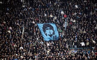 ¿Por qué se considera a Diego Maradona una leyenda?