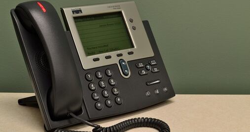 Los principales códigos que necesitas para llamar a EU