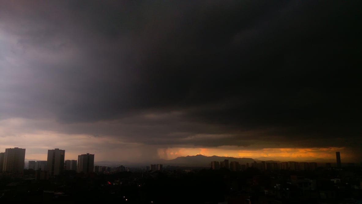 ¡Semana pesada por tormentas! Lluvias fuertes azotarán el Estado de México hasta el jueves. Foto iStock / Alejandro Cruz