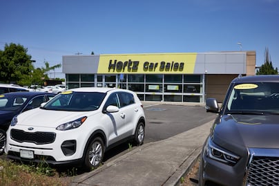 Por esta razón, Hertz se deshace de 20 mil autos eléctricos y compra autos de gasolina