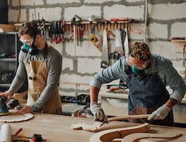 Portal del Empleo ofrece trabajo en el extranjero a carpinteros mexicanos; pagan $45,000