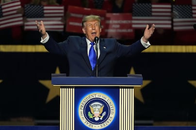 Trump promete un pago de $5,000 a estadounidenses si los republicanos ganan el Congreso: ¿de dónde saldría el dinero?