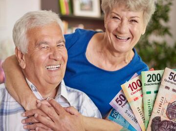 Pensión. ¿Quiénes recibirán pago de aguinaldo adelantado en noviembre? Fecha