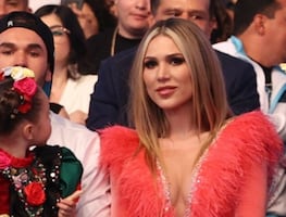 El bralette de lujo con el que Fernanda Gómez posó con 'Canelo' en Miami