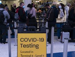 Ómicron, presente en 36 estados de Estados Unidos: CDC