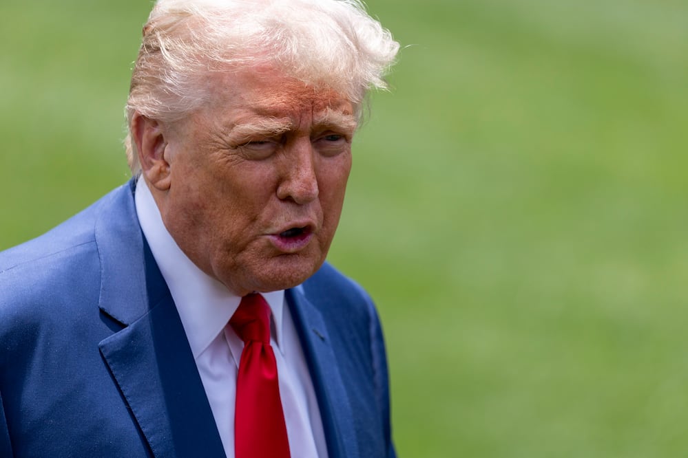 Trump sugiere arrestar a Gavin Newsom por protestas en Los Ángeles: “Si yo fuera Tom, lo haría”. EFE/EPA/SHAWN THEW / POOL