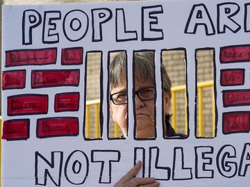 Legisladores hispanos prometen fin a "políticas inhumanas" de Trump