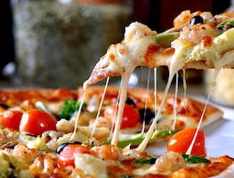 Empresa busca a 50 catadores de pizza para que encuentren a 'la mejor'