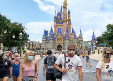 Parques Disney en Orlando ya no pedirán cubrebocas a vacunados