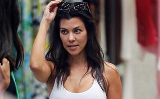 Kourtney Kardashian y el atuendo braless que lució en Beverly Hills 