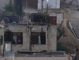 Reportan que soldados israelíes arrojaron desde techos los cuerpos de 4 personas durante redada en Cisjordania