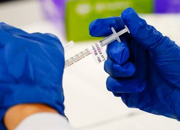 EU sopesa ofrecer en otoño vacunas adaptadas a mutaciones del coronavirus