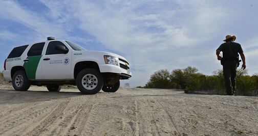 Investigan accidente de camioneta que dejó a migrante mexicano muerto en Arizona