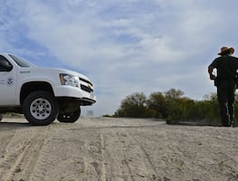 Investigan accidente de camioneta que dejó a migrante mexicano muerto en Arizona