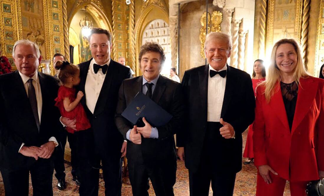 Trump elogia el 'milagro' de Javier Milei" en encuentro histórico en Mar-a-Lago. (Photo by Handout / Argentinian Presidency / AFP)