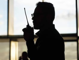 ¿Cuánto gana un guardia de seguridad en EU y dónde hay más trabajo? (2023)