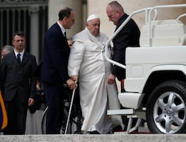 Papa Francisco es hospitalizado por problemas respiratorios