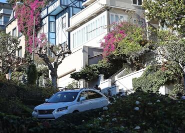 Turistas deberán pagar para conducir por esta calle icónica de San Francisco