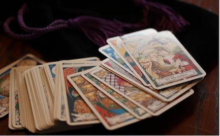 Hombre demanda a vidente por no "romper" maldición de su ex novia