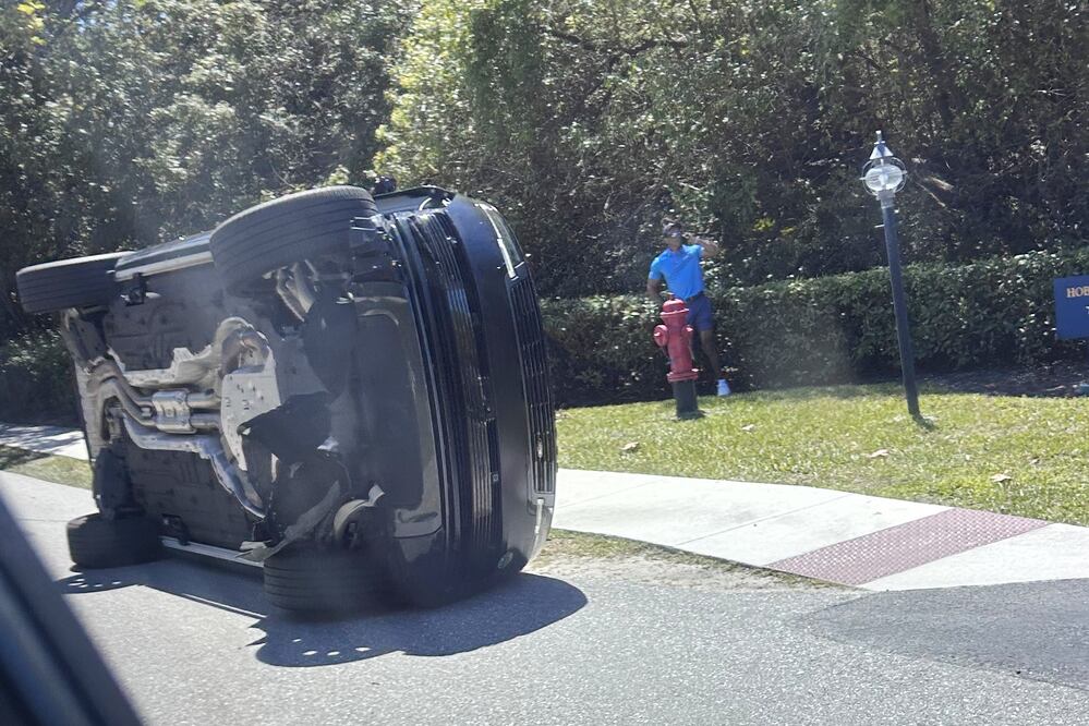 Última hora: Tiger Woods arrestado por conducir bajo efecto de sustancias tras accidente en Florida. (AP Photo/Jason Oteri)