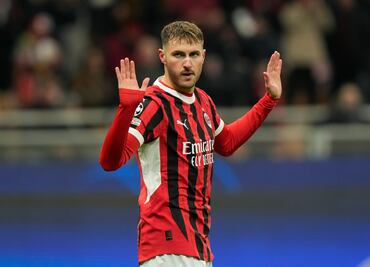 ¡Nuevo ídolo en el Milan! Santiago Giménez brilla a los 40 segundos y rompe récord en Champions. VIDEO